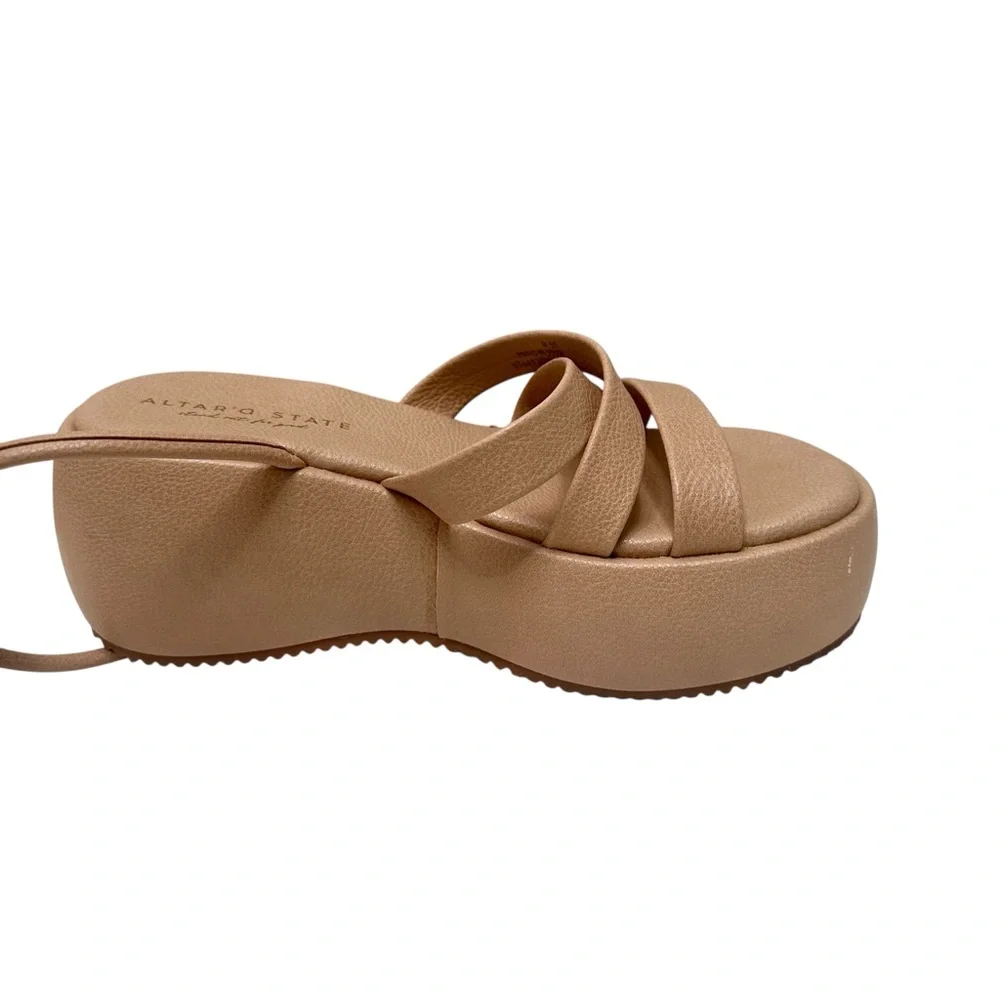 Altar’s State Women's Tan Strappy Sandals Size 8M.